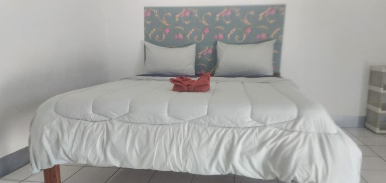 Hidayah Homestay Келимуту Экстерьер фото